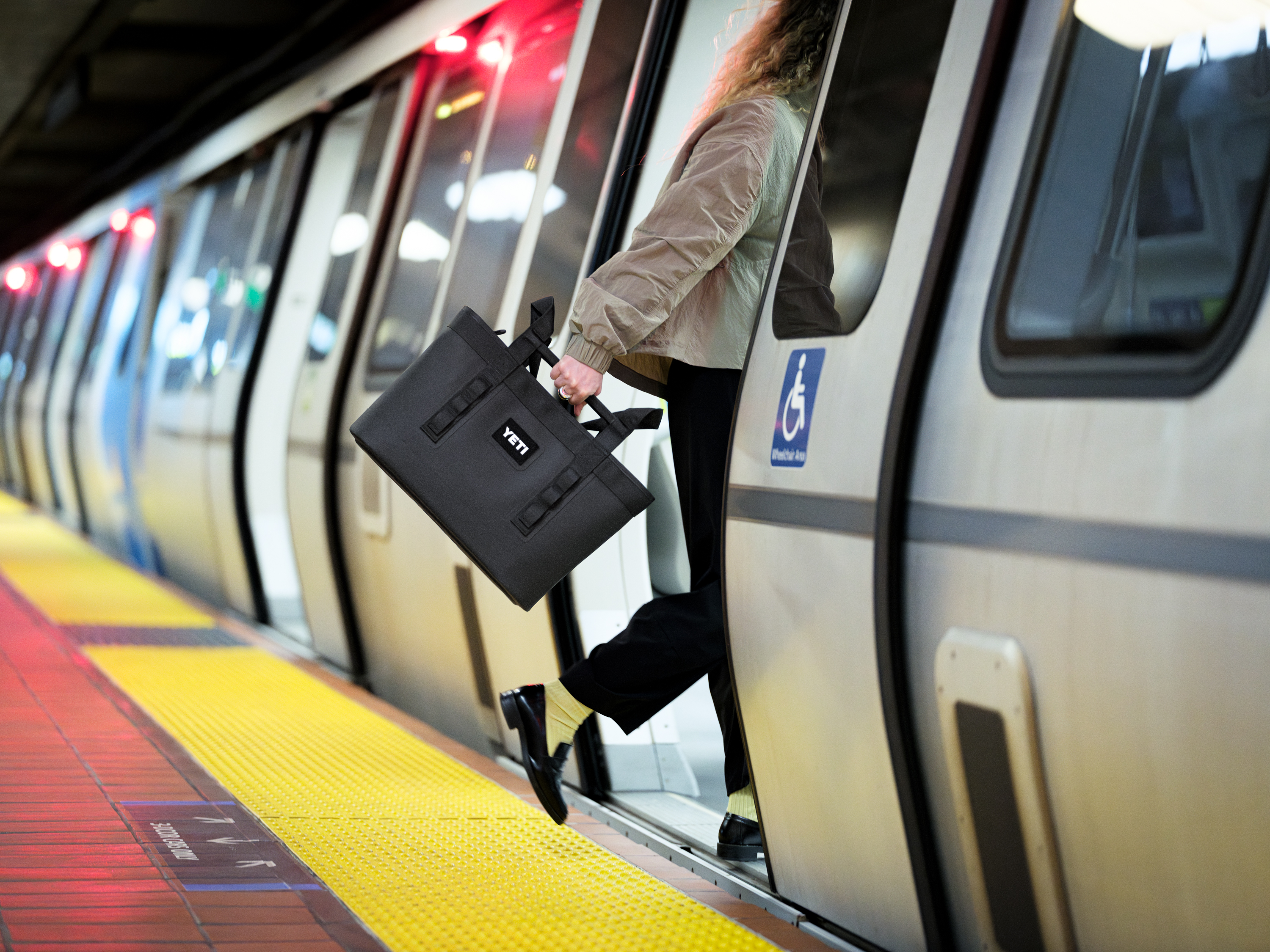 Yeti’s new Camino Zip is here for your everyday essentials